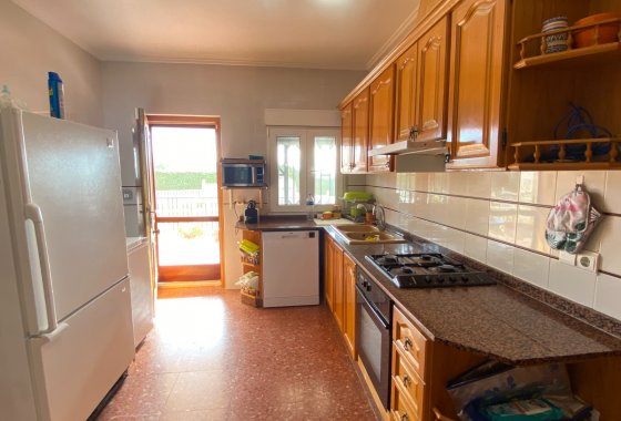 Resale - Country House - Sax