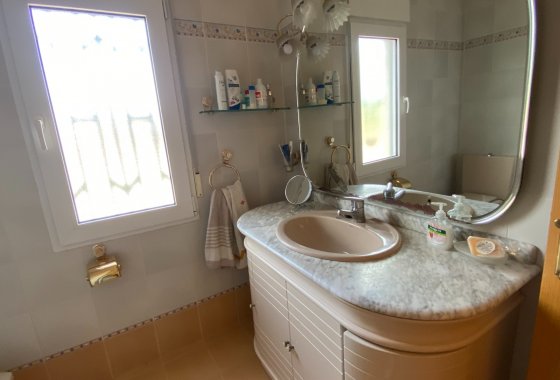 Resale - Country House - Sax