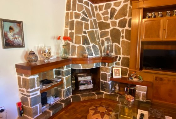 Resale - Villa - Petrer