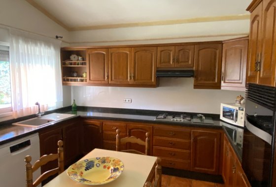 Resale - Villa - Petrer