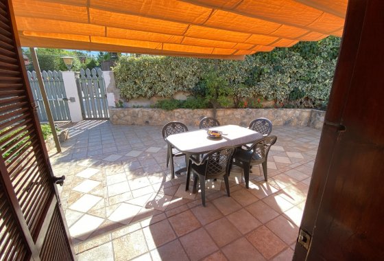 Resale - Villa - Petrer