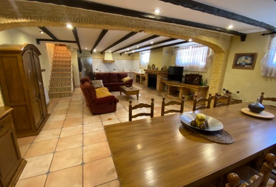 Resale - Villa - Petrer