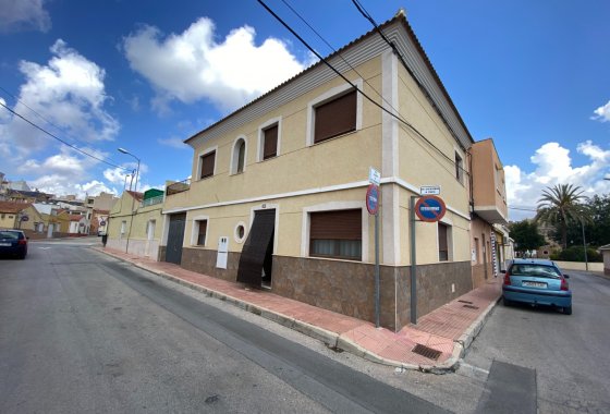 Reventa - Adosado - Sax