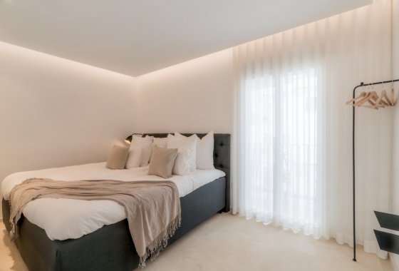 Resale - Apartment - Marbella - Puerto Banús