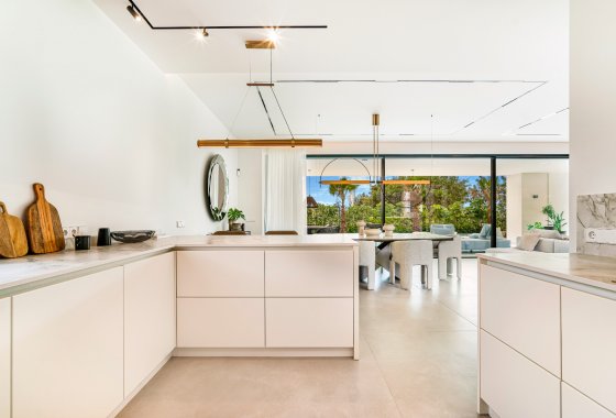 Resale - Villa - Marbella - Nagueles