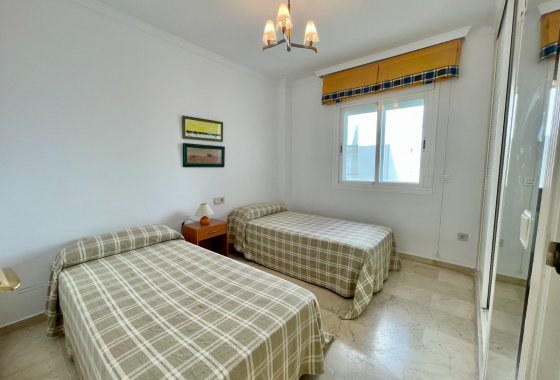 Resale - Apartment - Marbella - Puerto Banús
