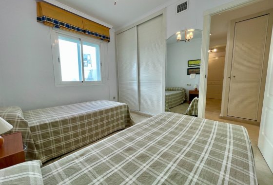 Resale - Apartment - Marbella - Puerto Banús