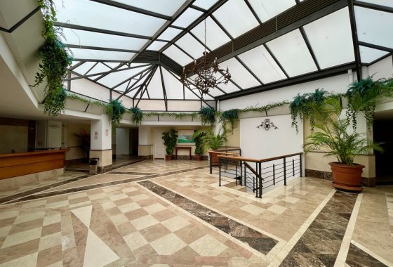 Resale - Apartment - Marbella - Puerto Banús