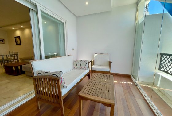 Resale - Apartment - Marbella - Puerto Banús