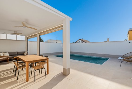 Resale - Villa - Torrevieja - El Chaparral