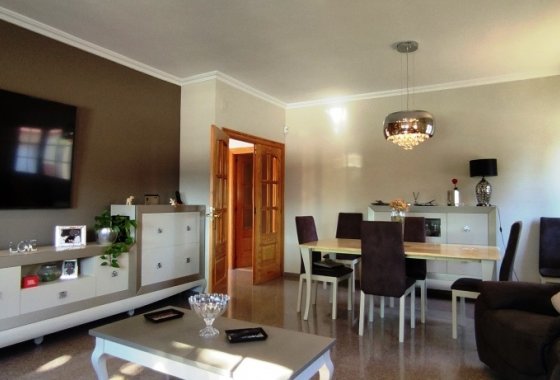 Resale - Villa - Alcoy