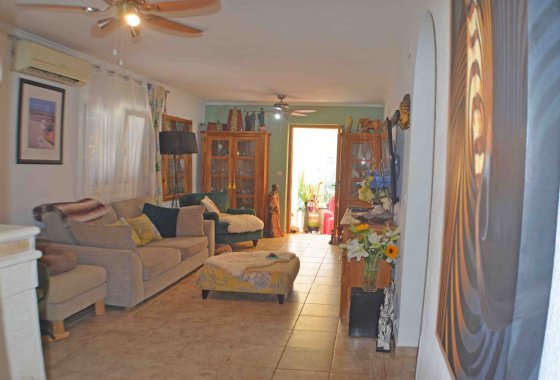 Resale - Villa - Playa Flamenca - Alicante