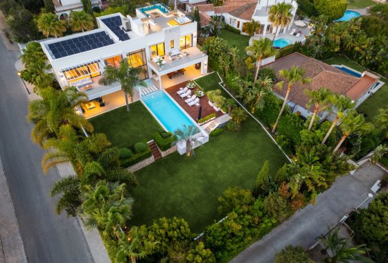 Resale - Villa - Marbella - East Marbella