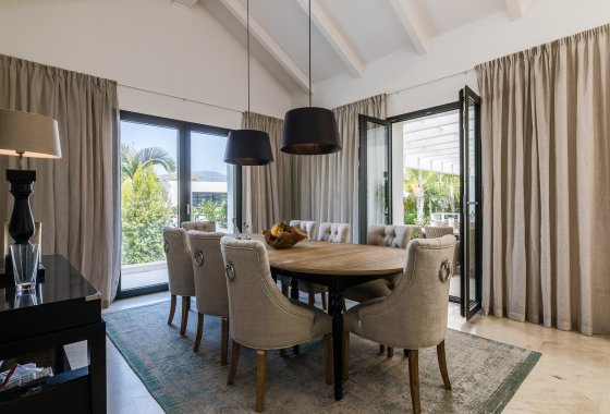 Resale - Villa - Marbella - Nueva Andalucía