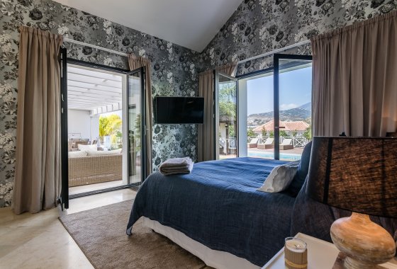 Resale - Villa - Marbella - Nueva Andalucía