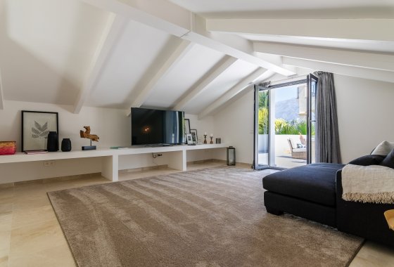 Resale - Villa - Marbella - Nueva Andalucía