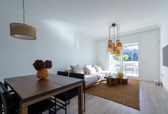 Resale - Apartment - Benahavis - La Quinta