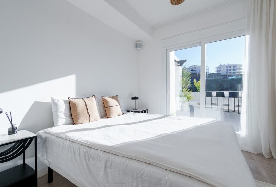 Resale - Apartment - Benahavis - La Quinta