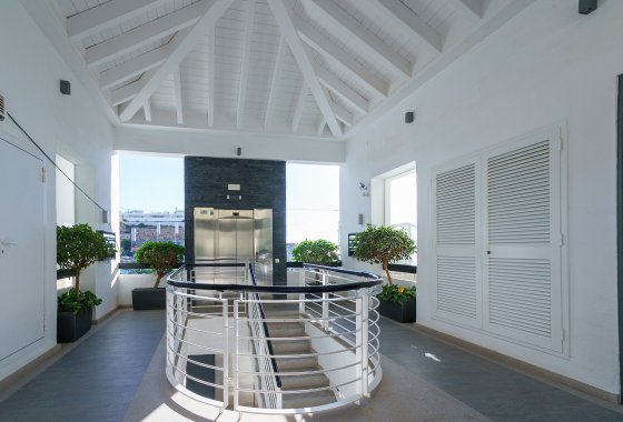 Resale - Apartment - Benahavis - La Quinta