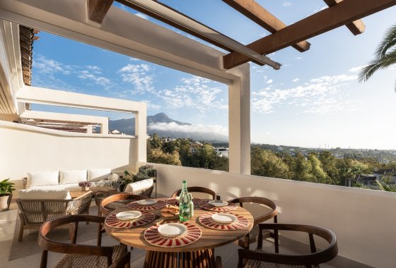 Resale - Apartment - Marbella - Nueva Andalucía