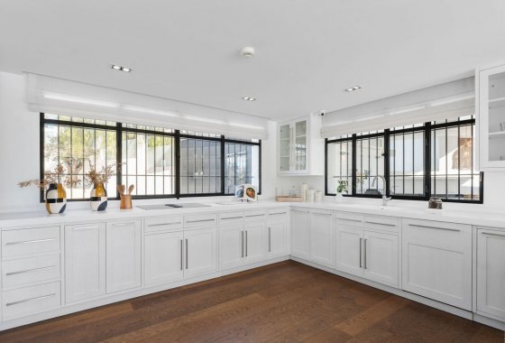 Resale - Villa - Marbella - Los Naranjos de Marbella