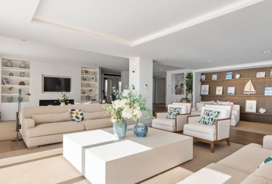 Resale - Villa - Marbella - Los Naranjos de Marbella