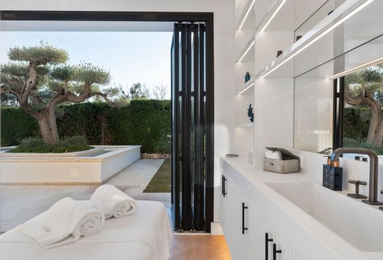 Resale - Villa - Marbella - Los Naranjos de Marbella