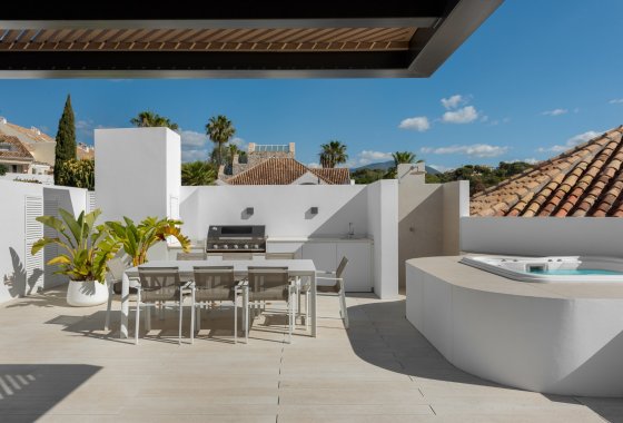 Resale - Villa - Marbella - Nueva Andalucía
