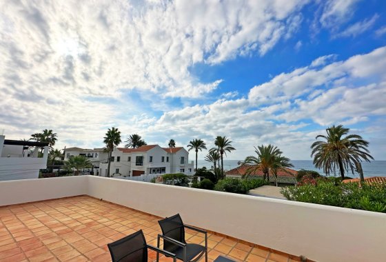 Resale - Villa - Marbella - Las Chapas