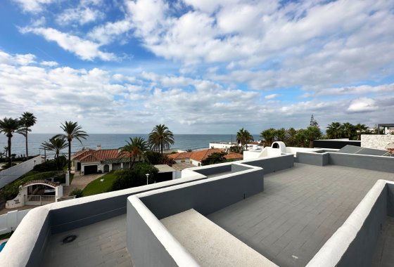 Resale - Villa - Marbella - Las Chapas