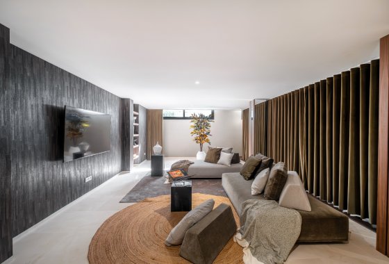 Resale - Villa - Estepona - El Paraíso