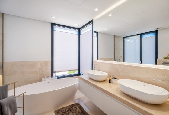 Resale - Villa - Estepona - El Paraíso