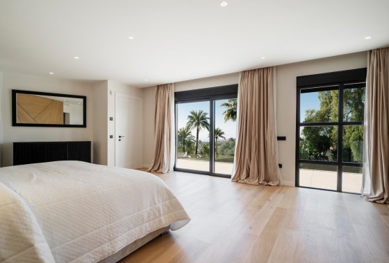 Resale - Villa - Marbella - Nagueles