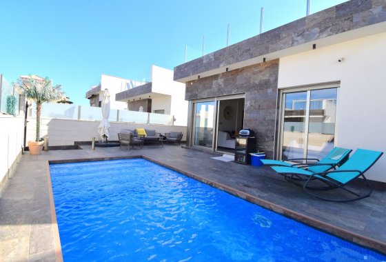 Resale - Villa - Orihuela Costa - Villamartin