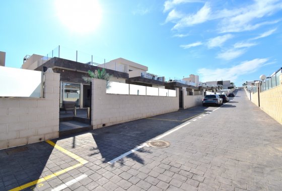 Resale - Villa - Orihuela Costa - Villamartin