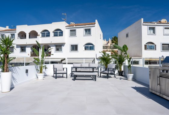 Resale - Apartment - Marbella - Nueva Andalucía