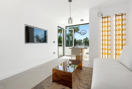 Resale - Apartment - Marbella - Nueva Andalucía