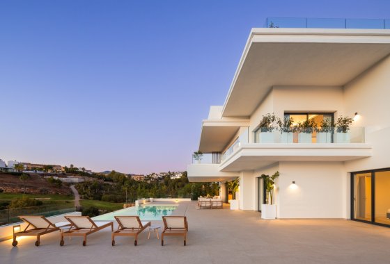 Resale - Villa - Estepona - Selwo