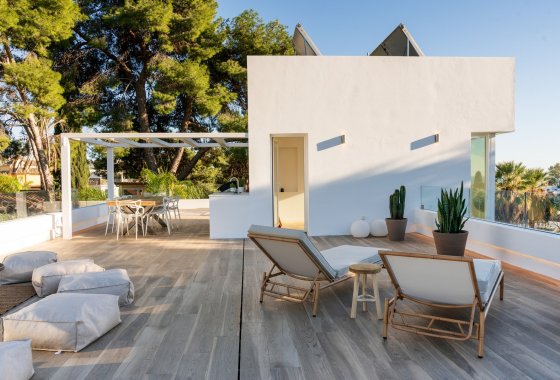 Resale - Villa - Marbella - Nueva Andalucía