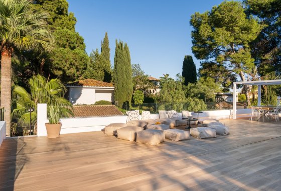 Resale - Villa - Marbella - Nueva Andalucía