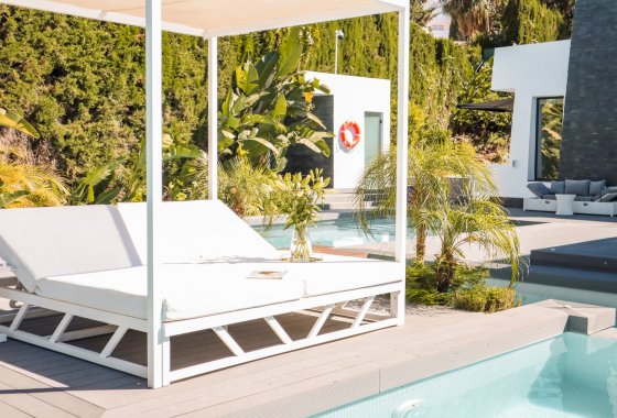 Resale - Villa - Marbella - Nueva Andalucía