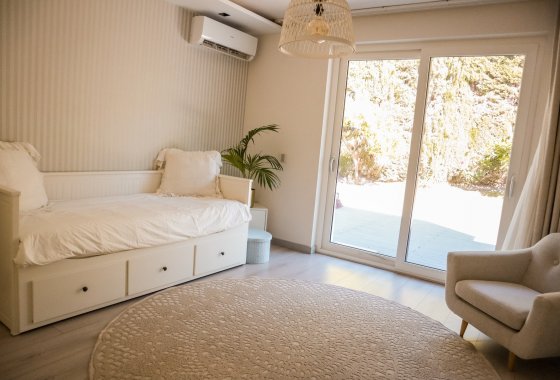 Resale - Villa - Marbella - Nueva Andalucía