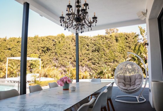 Resale - Villa - Marbella - Nueva Andalucía