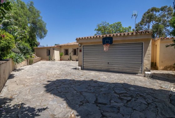 Resale - Villa - Benahavis - La Quinta