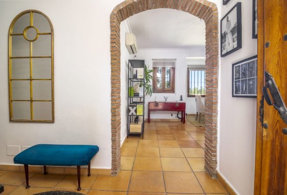 Resale - Villa - Benahavis - La Quinta