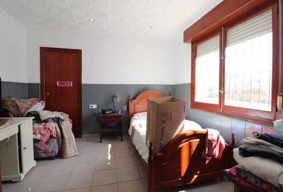 Resale - Villa - Heredades - Heredades - Village