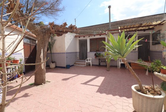 Resale - Villa - Heredades - Heredades - Village