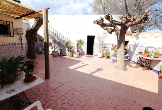 Resale - Villa - Heredades - Heredades - Village