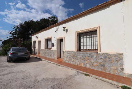 Resale - Villa - Heredades - Heredades - Village