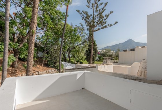Resale - Townhouse - Marbella - Nueva Andalucía